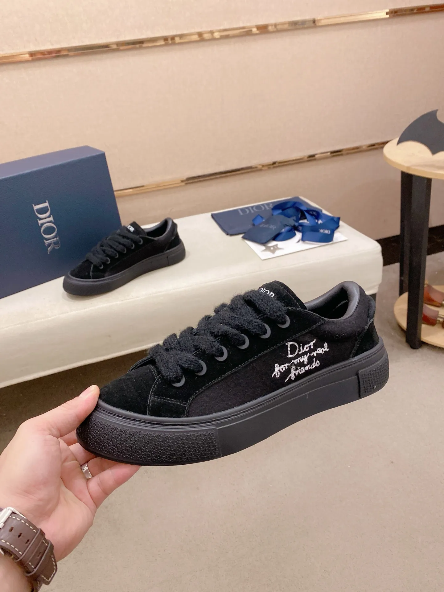 Factory price: 300 Men's shoes 💰[Dior·Dior] Top 🔍Couple style 💏🔍New casual sports style couple shoes, new four-season design, perfect workmanship, lace-up lazy style to create cabinet quality, upper: imported first-layer cowhide, sheepskin lining is soft and comfortable, ultra-light TPU wear-resistant outsole, simple, versatile fashion men's shoes, excellent color code number 35--44